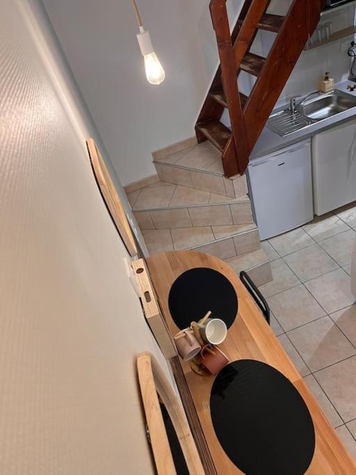 Studio Duplex Hypercentre Au Calme Avec Parking Фонтенбло Экстерьер фото